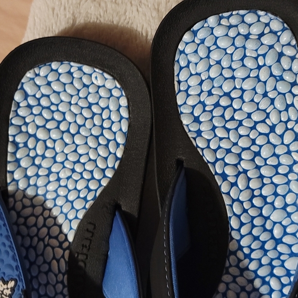 Sticky bumps - Picture 6 of 8